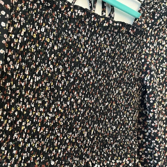 Black Floral Print Ruffled Dress - Picture 9 of 10